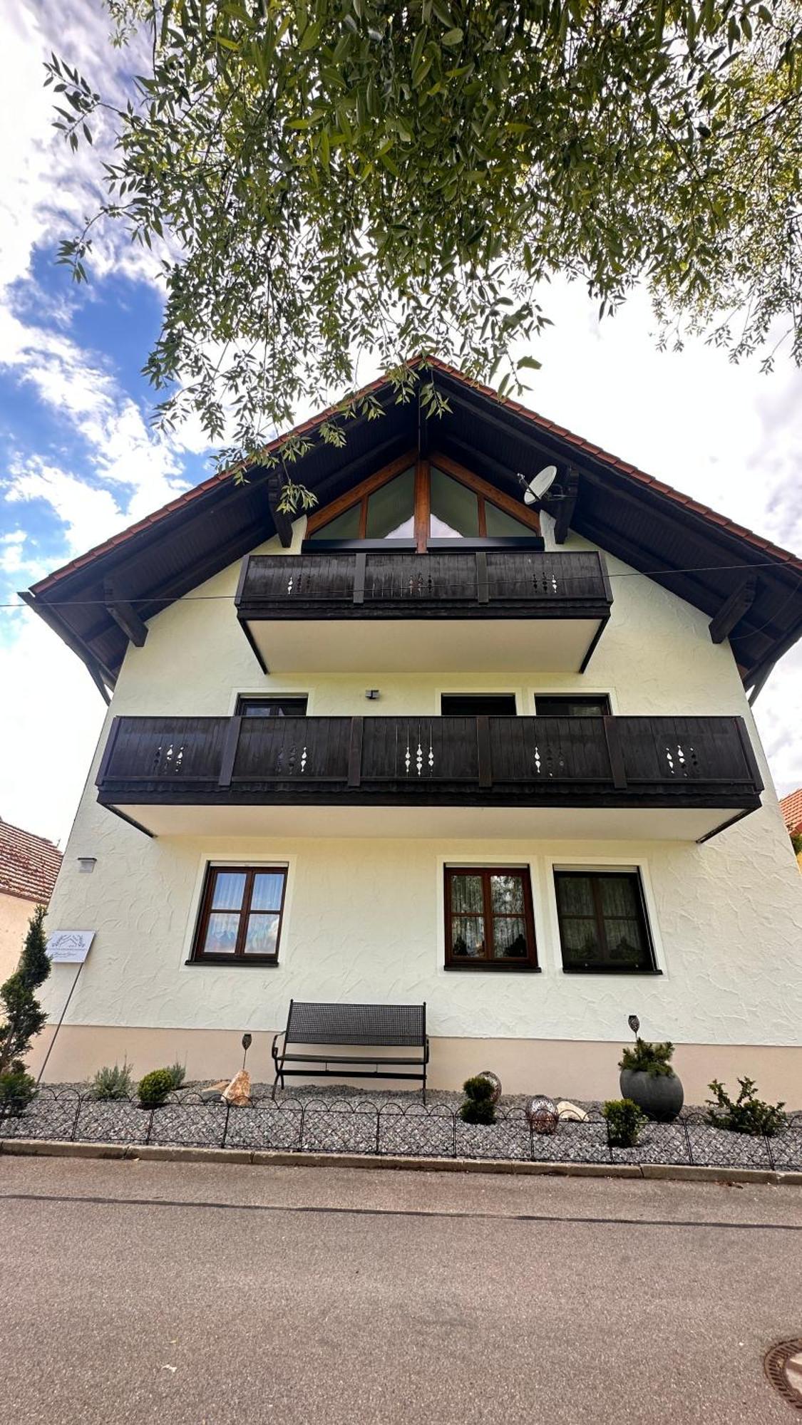 Idyllische Ferienwohnungen In Mossendorf ブルクレンゲンフェルト エクステリア 写真